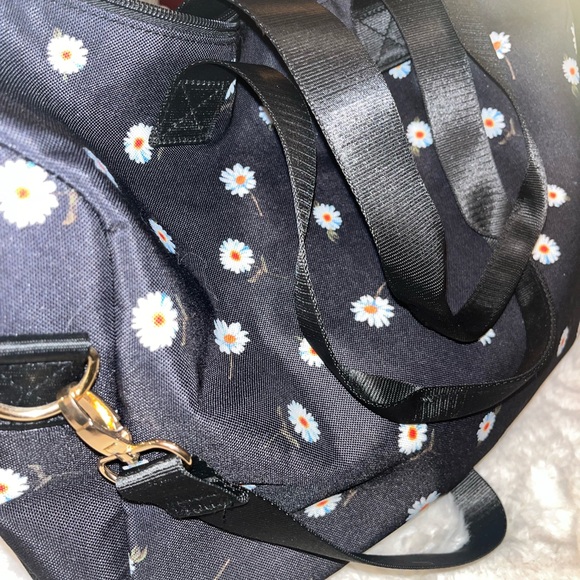 Alice + Olivia Large Tote - Picture 4 of 6